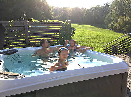 Outdoor - Whirlpool am Waldrand