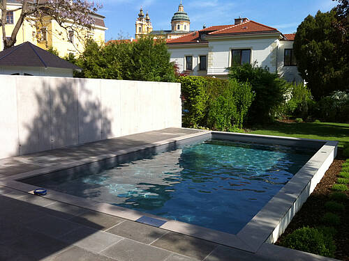 Pool Impressionen – Beton vs. Barock